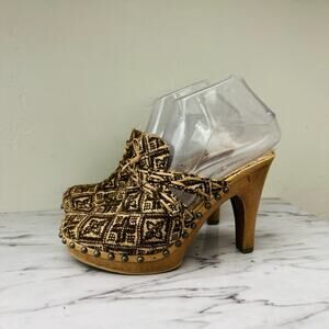 Erica Brooke Fuzzy Brown Knit Heel Clogs Women’s Size 6